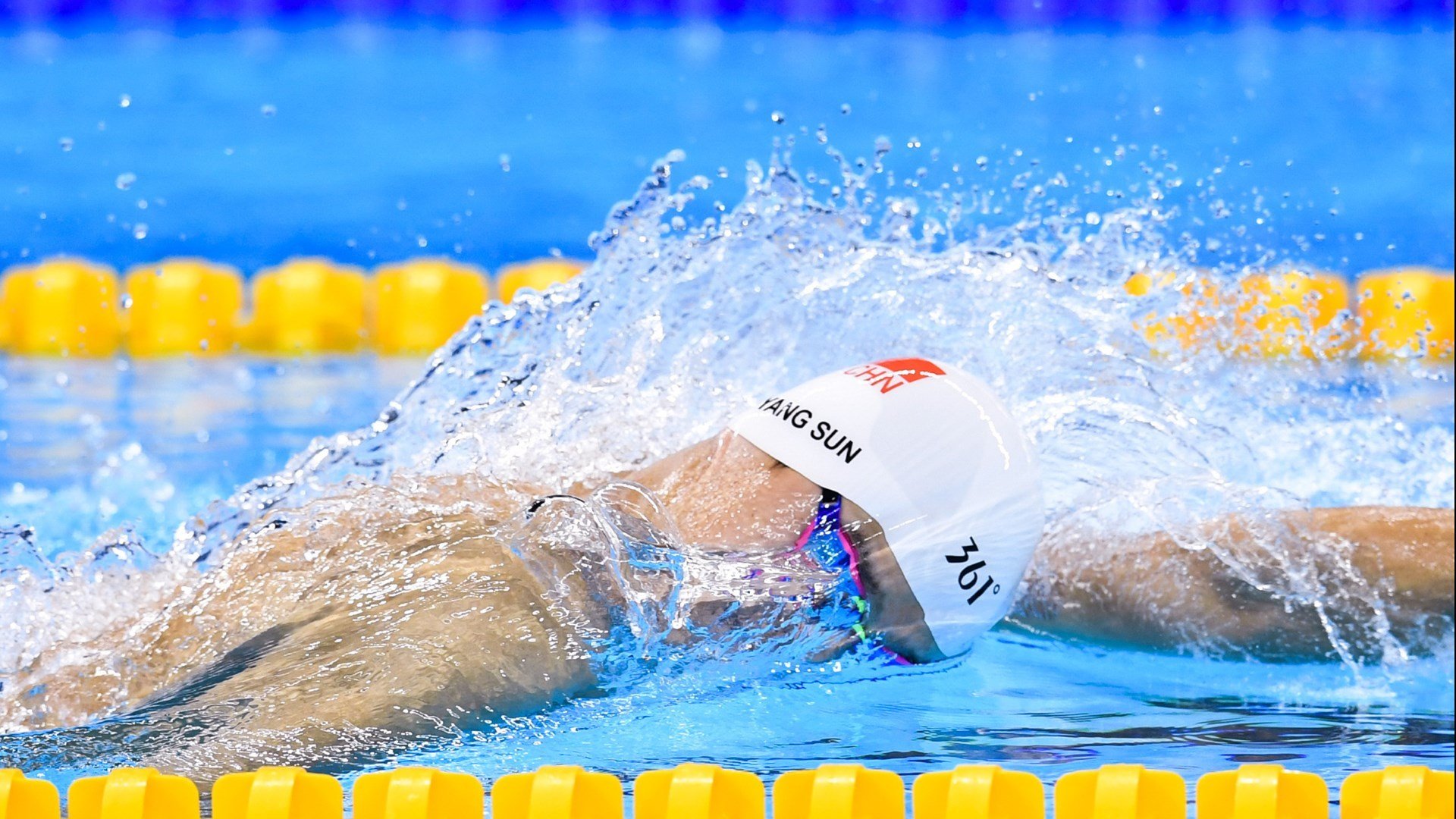 体操世界杯总决赛中国队再揽三金，2021年体操世界杯