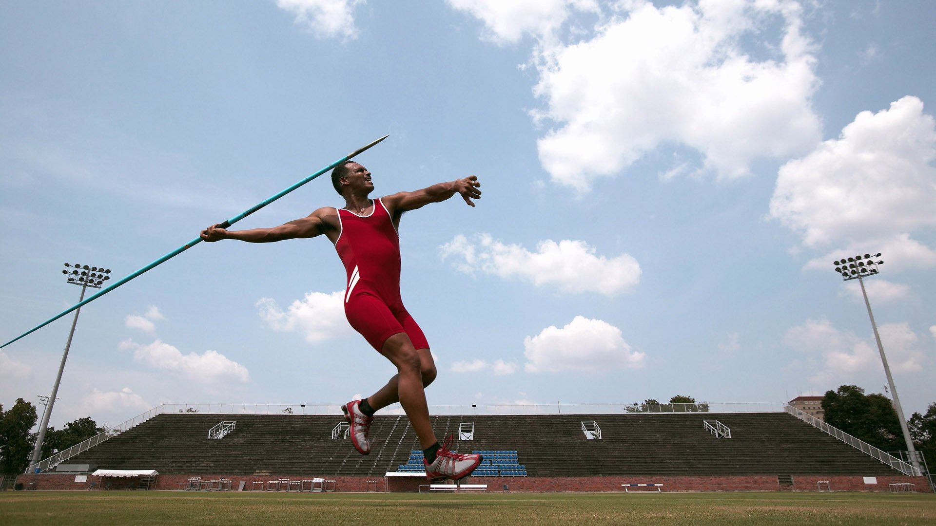 中国足球职业联赛比赛日运营流程优化升级，中国足球业余联赛